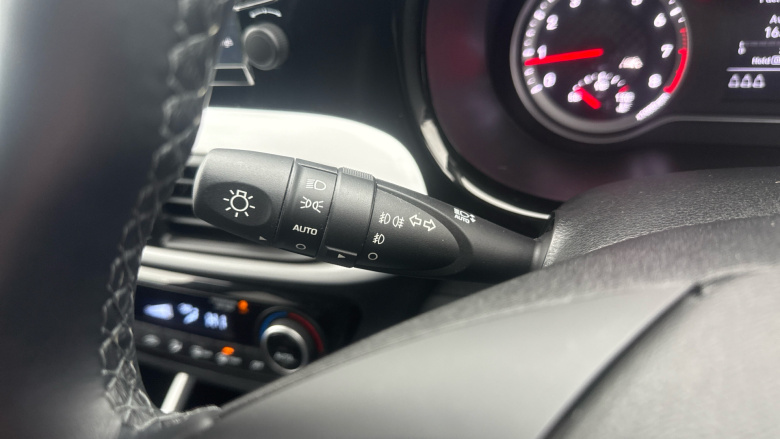 Hyundai i10 1.0 MPi Premium 5dr Petrol Hatchback